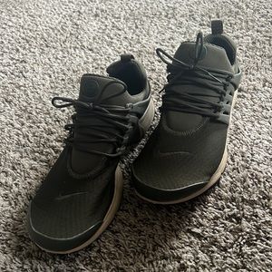 Nike presto shoes